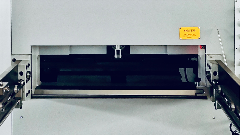LK 106 EMT Fustellatrice automatica con impianto per la stampa a caldo