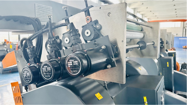 TYMC 1400/1500 Fustellatrice platina con impianto per la stampa a caldo